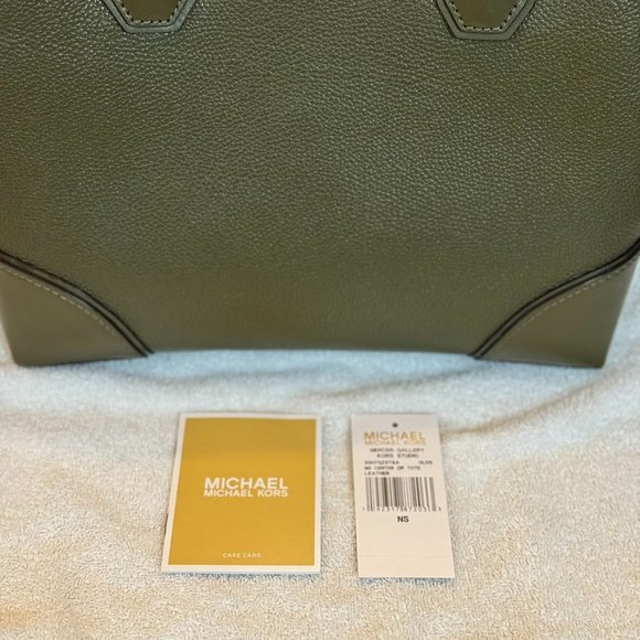 Michael Kors Mercer Gallery Kors Studio - Picture 10 of 14